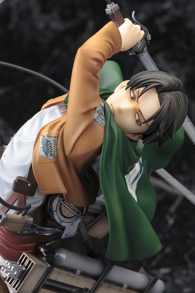 Attack on Titan Levi Renewal Package ver. 1/8 Complete Figure - Cozy Manga